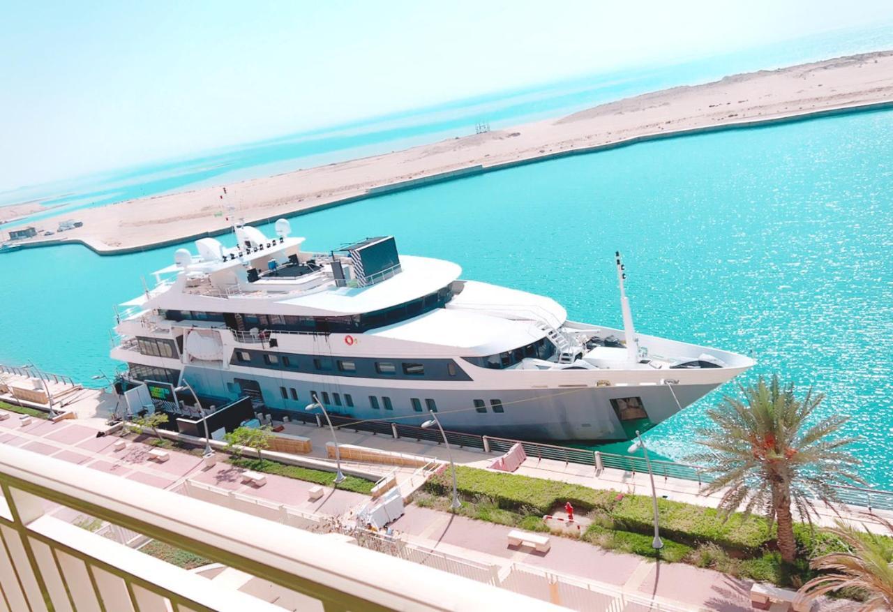 Apartment رويال مارينا بانوراما ثلاث غرف علي البحر مباشر عوائل فقط King Abdullah Economic City