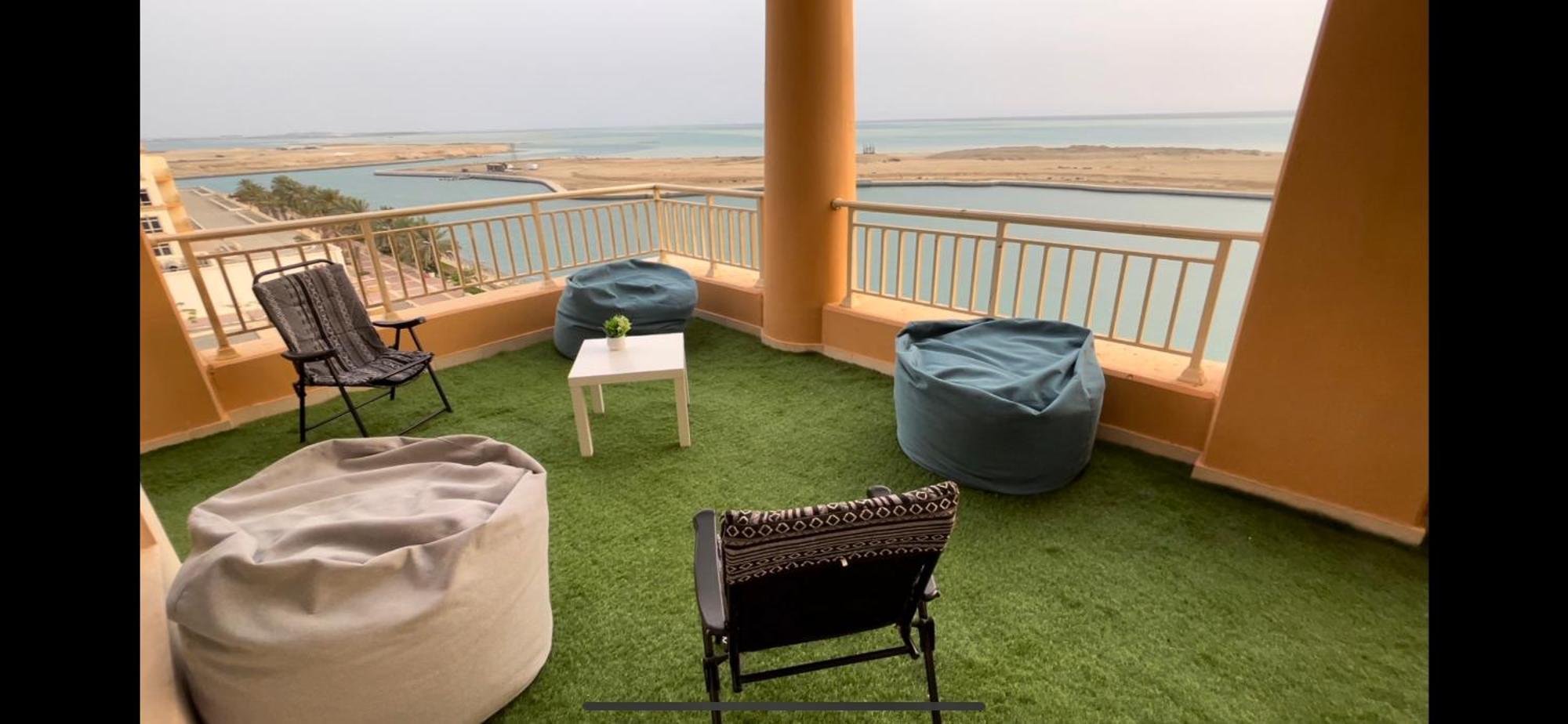 رويال مارينا بانوراما ثلاث غرف علي البحر مباشر عوائل فقط Apartment *