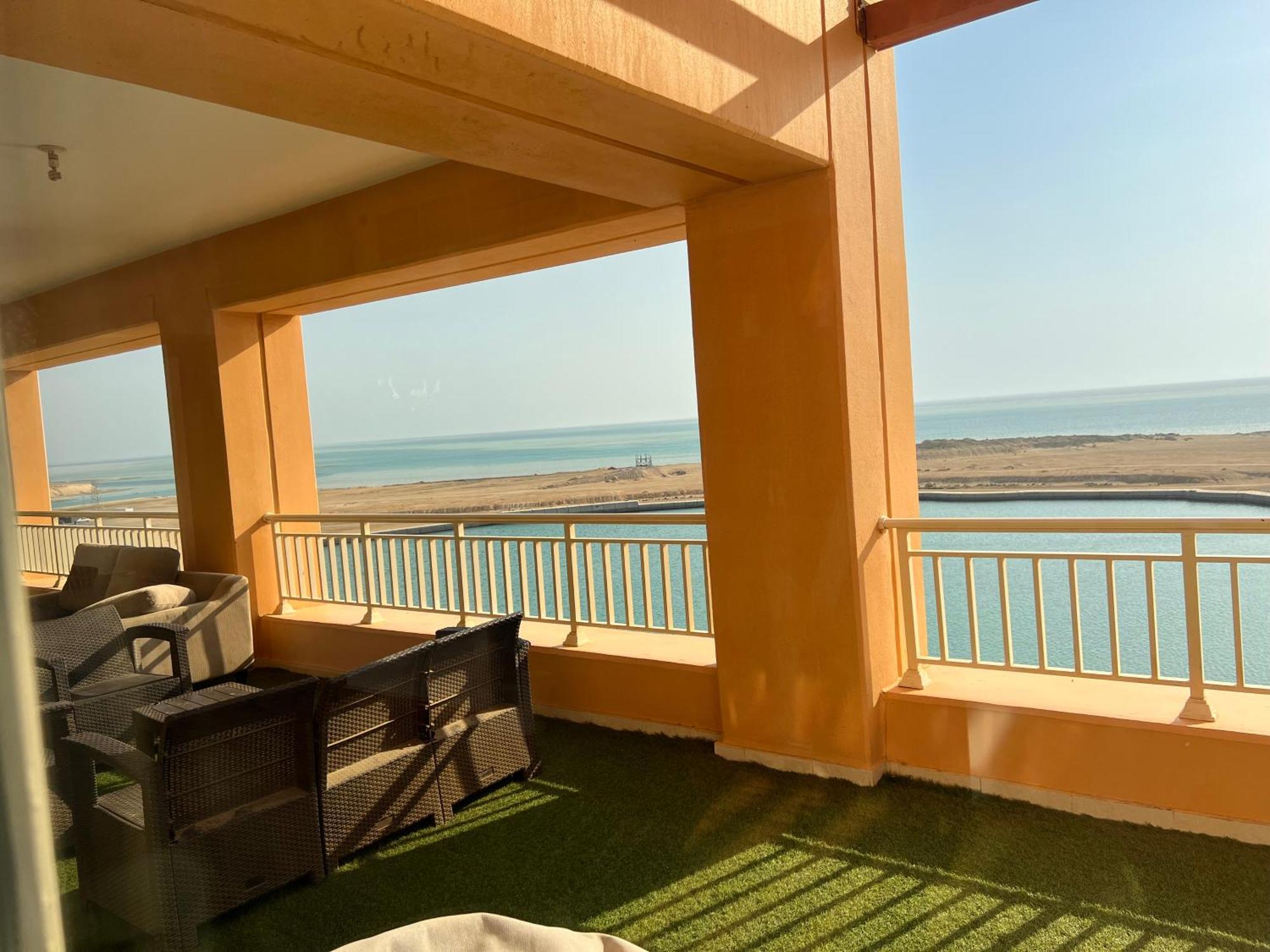 رويال مارينا بانوراما ثلاث غرف علي البحر مباشر عوائل فقط Apartment