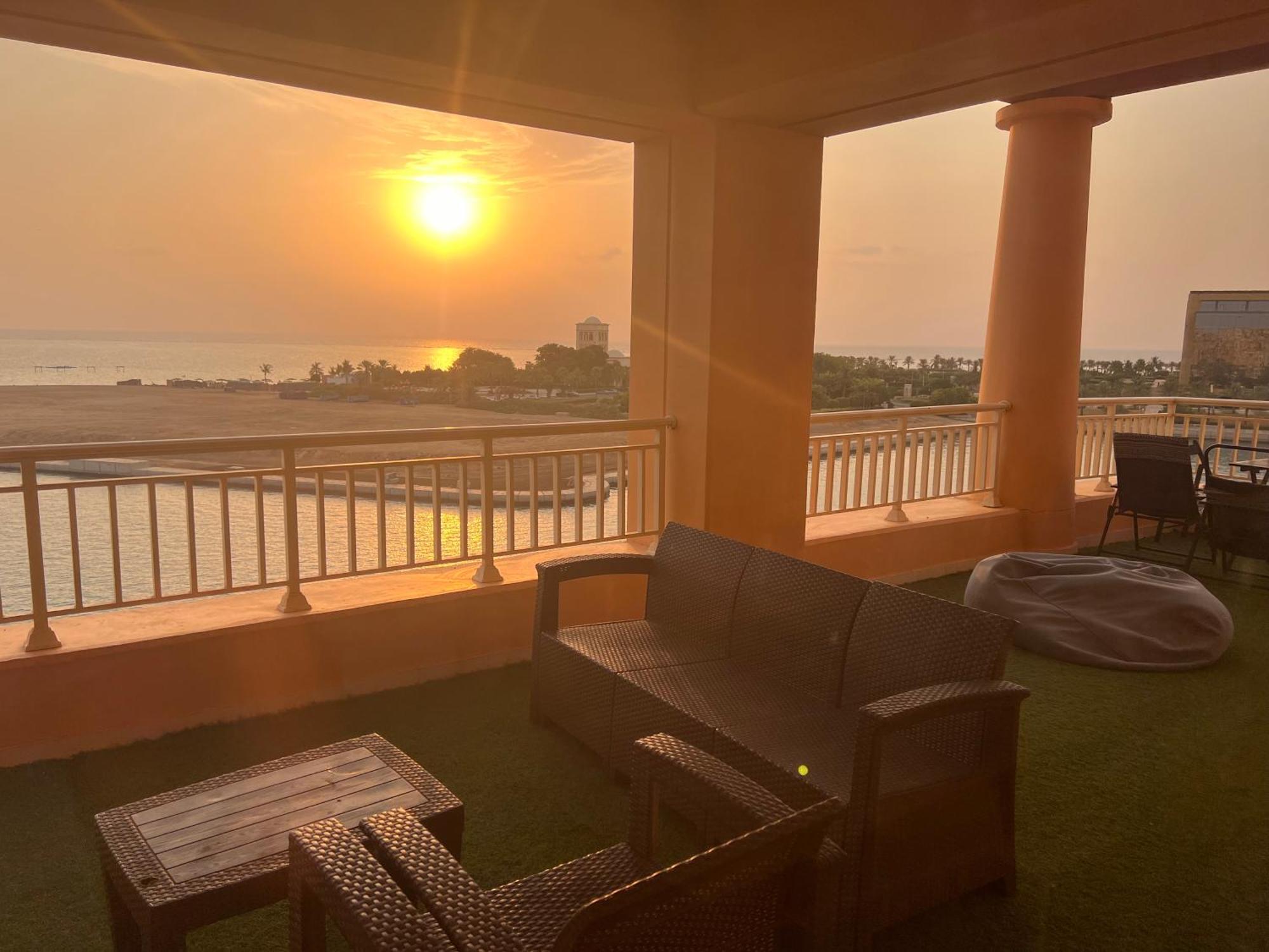 رويال مارينا بانوراما ثلاث غرف علي البحر مباشر عوائل فقط Apartment